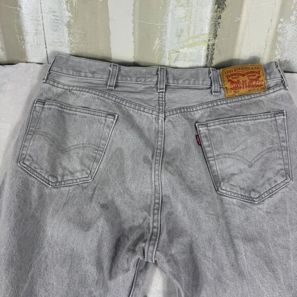 Levis 501 Mens Straight Leg Jeans Gray Button Fly 5-Pocket Outdoor Size 38x30 - Picture 3 of 16